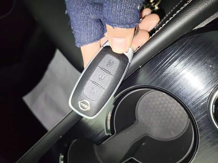 Фото 9 - Nissan X-Trail