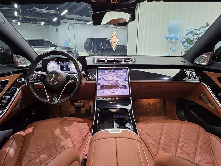 Фото 11 - Mercedes-Benz Maybach S-Class