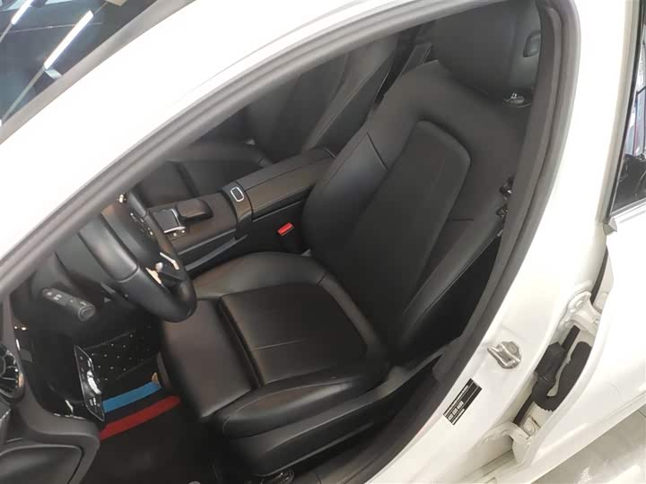 Фото 15 - Mercedes-Benz A-Class