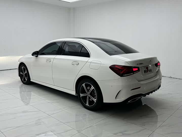 Фото 7 - Mercedes-Benz A-Class