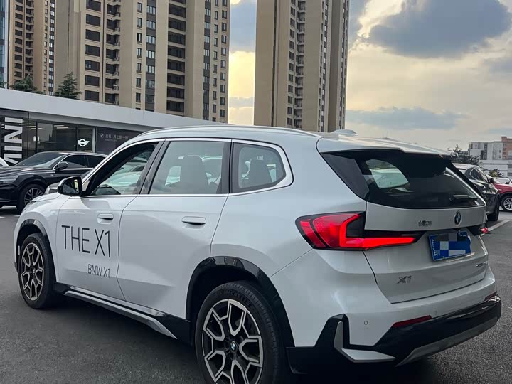Фото 6 - BMW X1