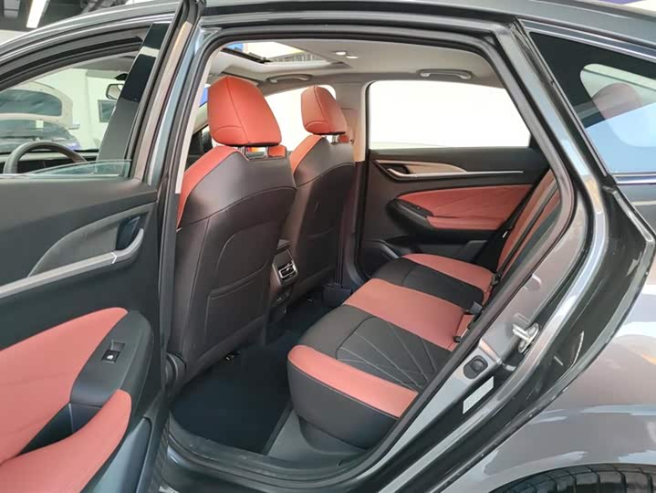 Фото 11 - Changan Eado Plus