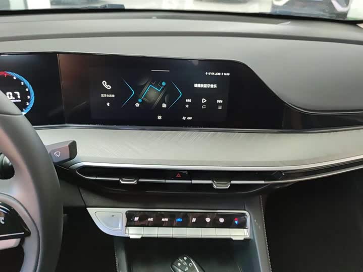 Фото 13 - Changan Eado Plus