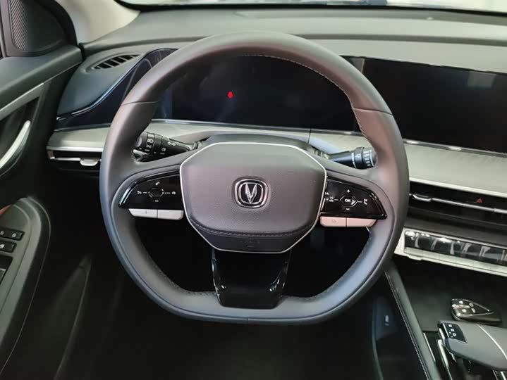 Фото 15 - Changan Eado Plus