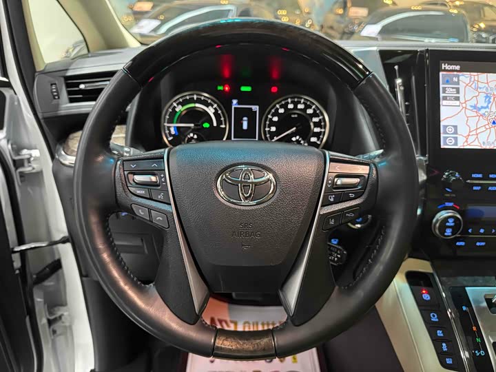 Фото 9 - Toyota Vellfire