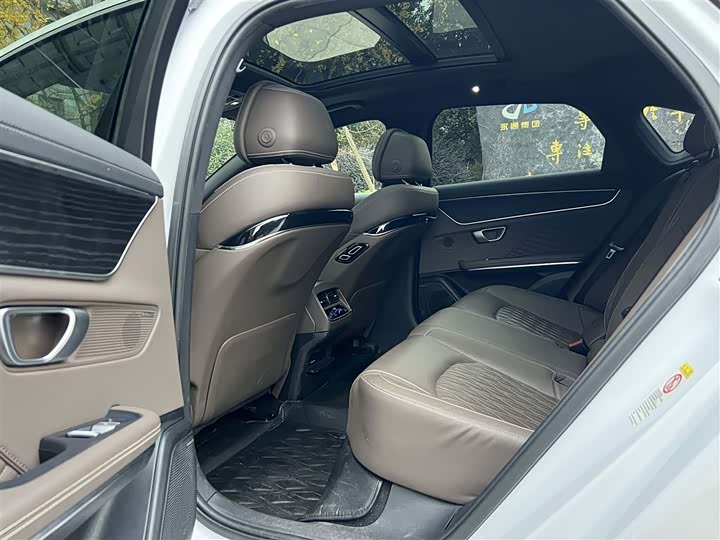 Фото 5 - BYD Han