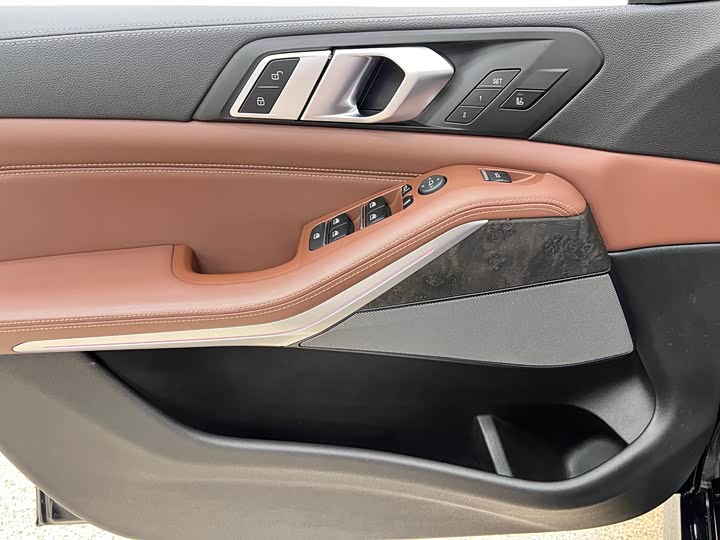 Фото 12 - BMW X5