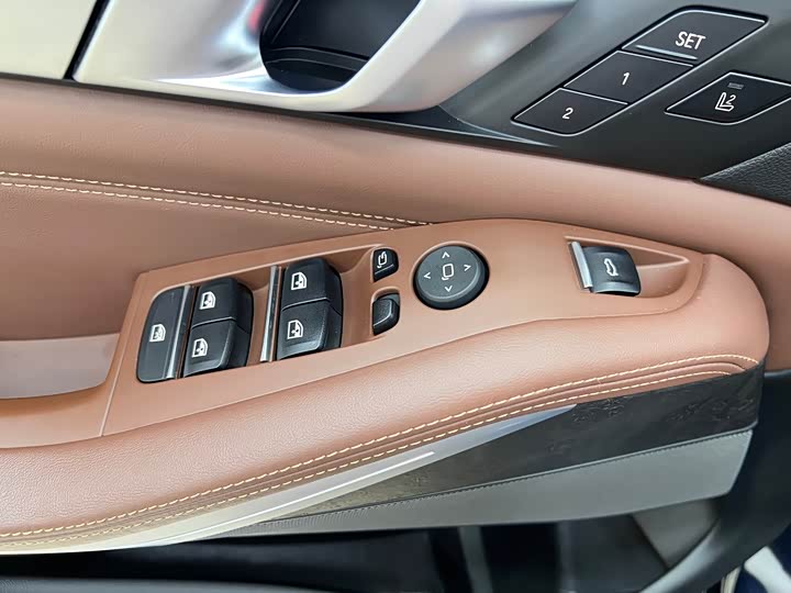 Фото 13 - BMW X5