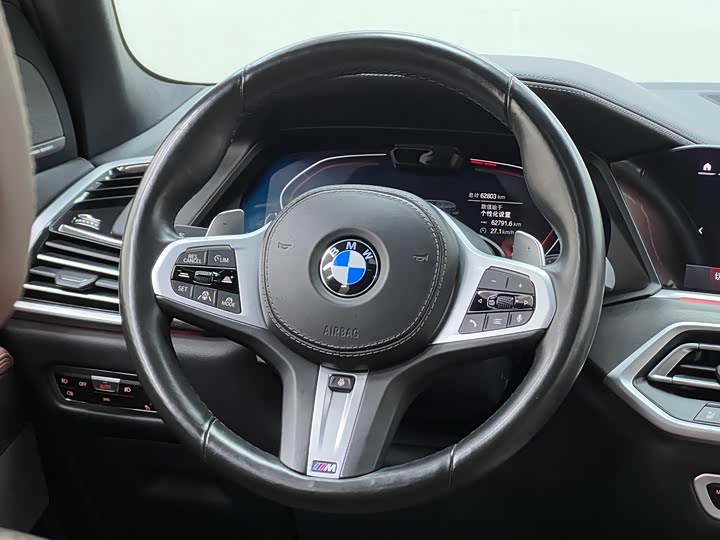 Фото 32 - BMW X5