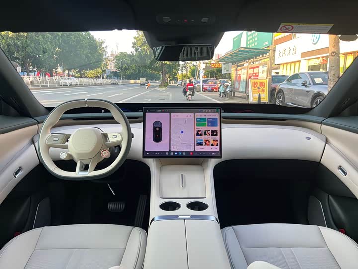 Фото 11 - Xiaomi YU7