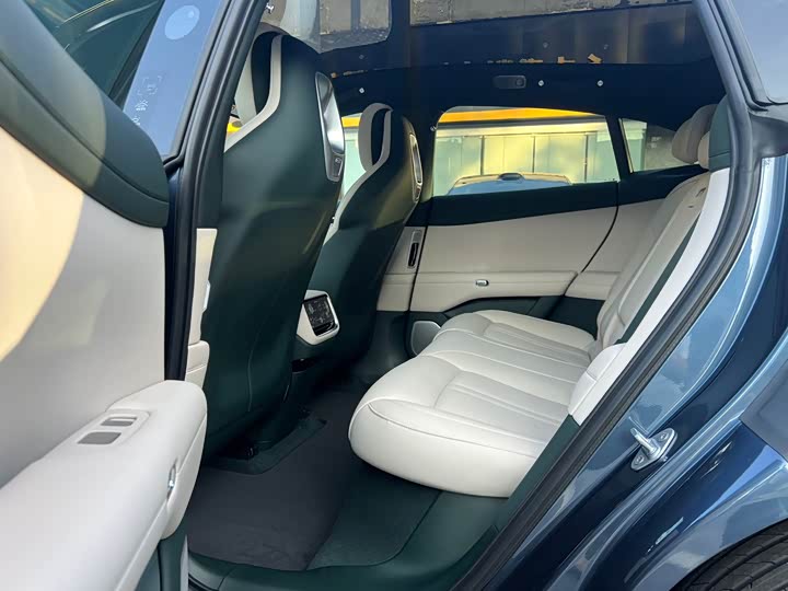 Фото 15 - Xiaomi YU7