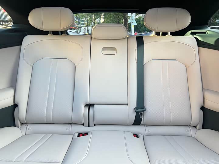 Фото 17 - Xiaomi YU7