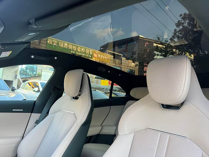 Фото 19 - Xiaomi YU7