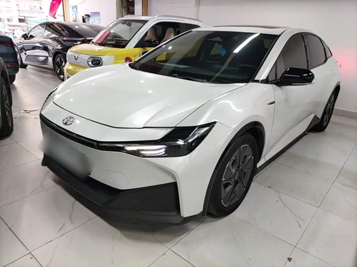 Фото 2 - Toyota bZ3