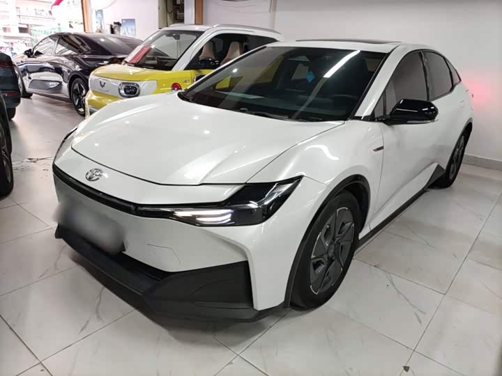 Фото 5 - Toyota bZ3