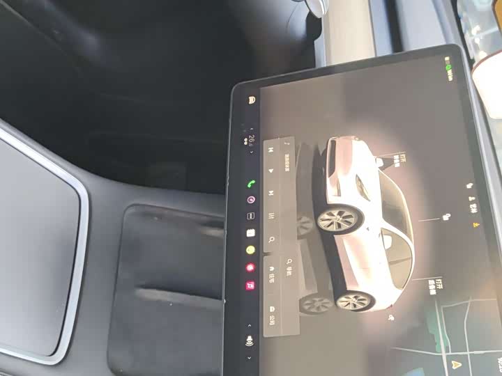 Фото 14 - Tesla Model Y