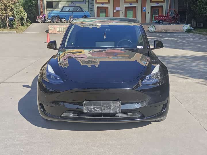 Фото 2 - Tesla Model Y