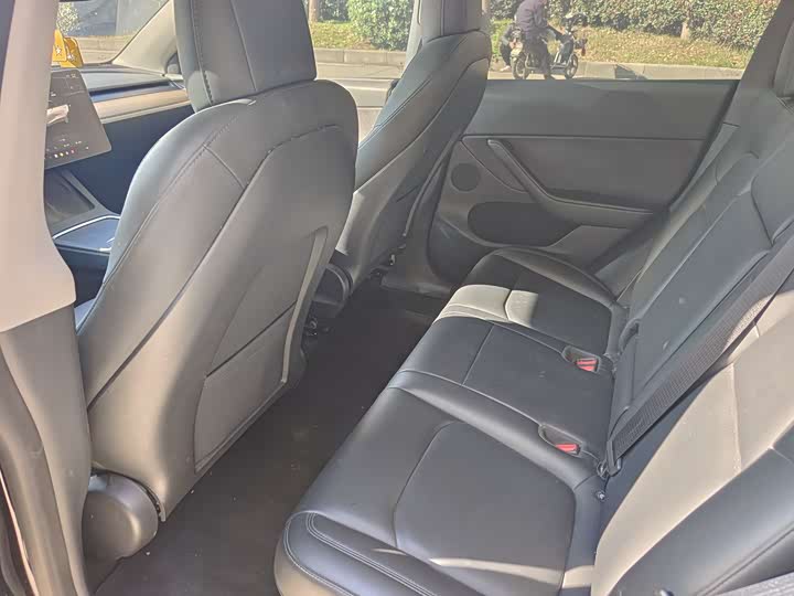 Фото 6 - Tesla Model Y