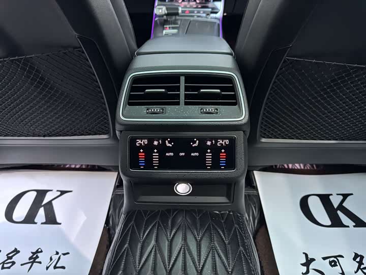 Фото 13 - Audi A6L