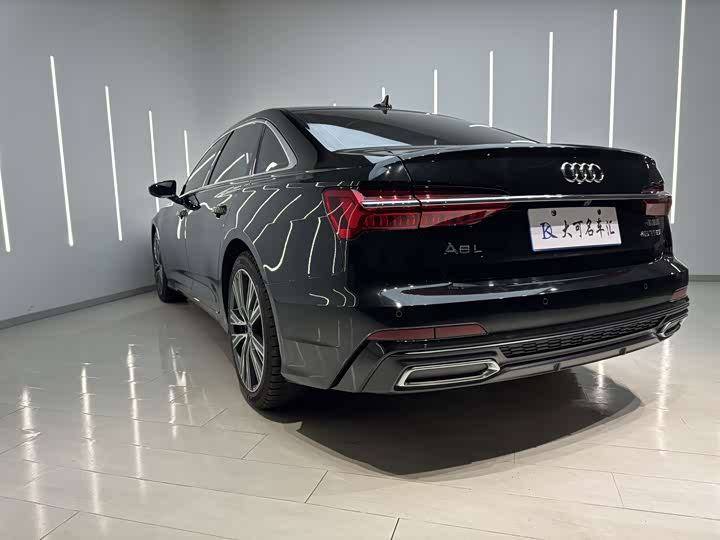 Фото 7 - Audi A6L