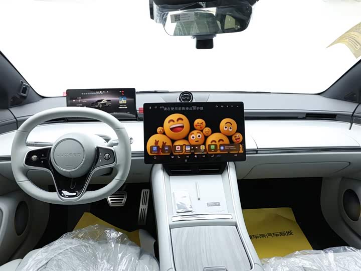 Фото 15 - Luxeed S7