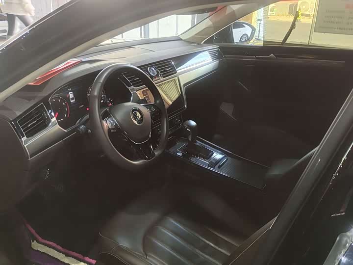 Фото 5 - Volkswagen Phideon