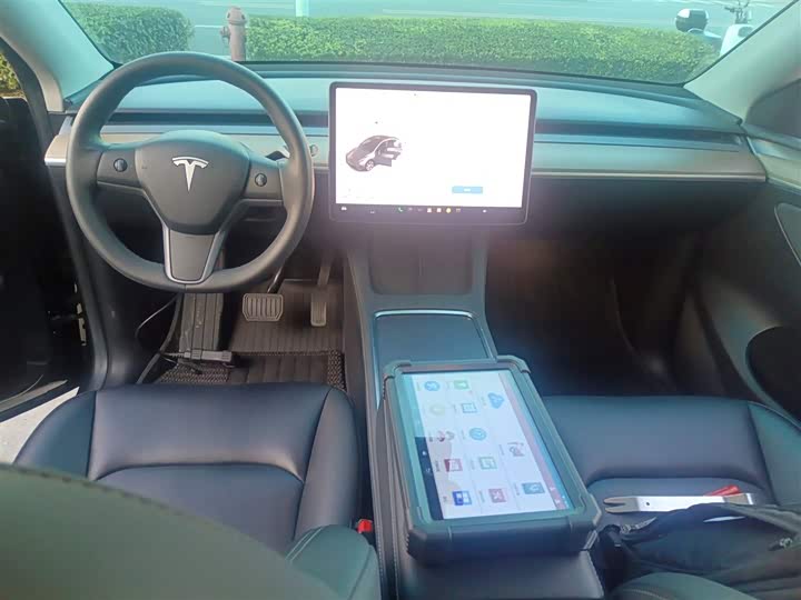 Фото 10 - Tesla Model Y