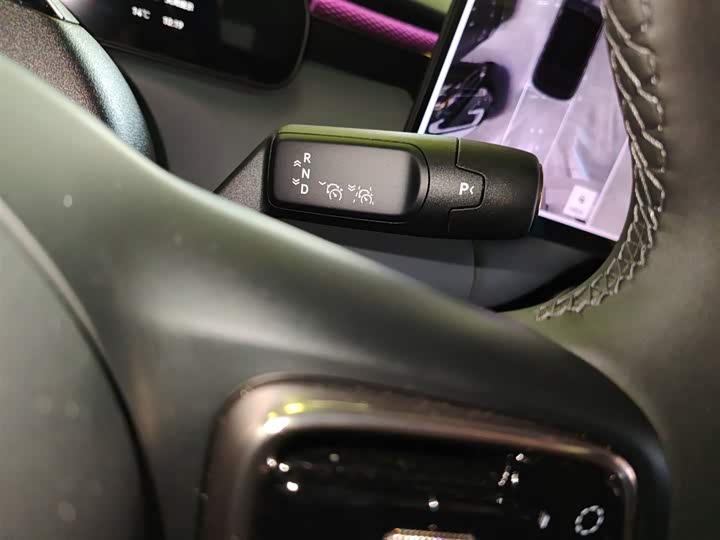 Фото 14 - Zeekr Mix