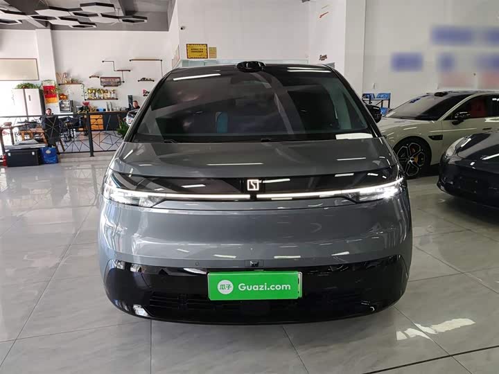 Фото 3 - Zeekr Mix