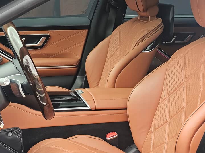 Фото 5 - Mercedes-Benz Maybach S-Class