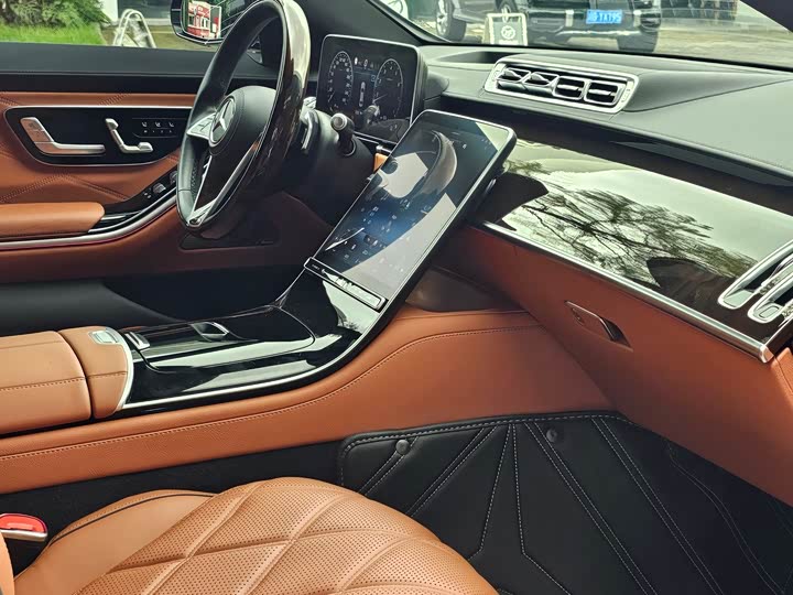 Фото 6 - Mercedes-Benz Maybach S-Class