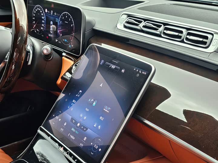 Фото 7 - Mercedes-Benz Maybach S-Class