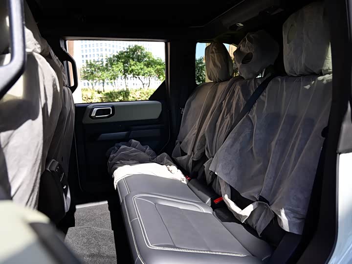 Фото 18 - Ford Bronco