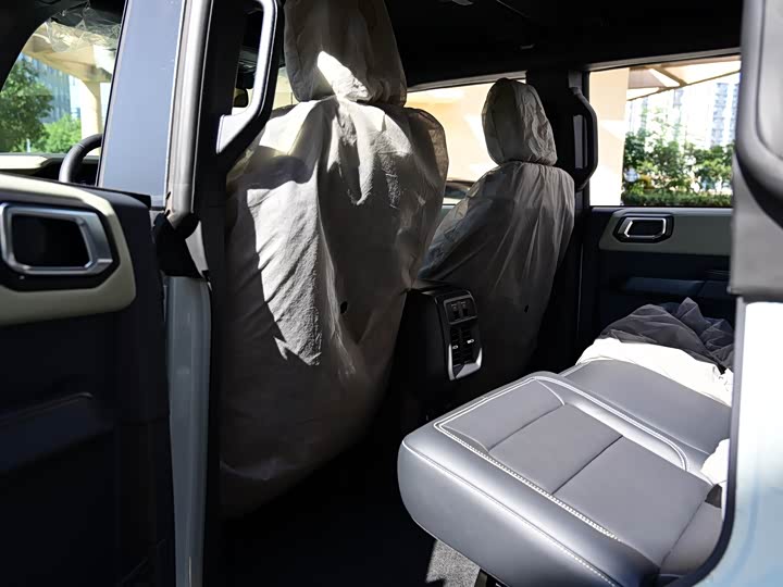 Фото 19 - Ford Bronco