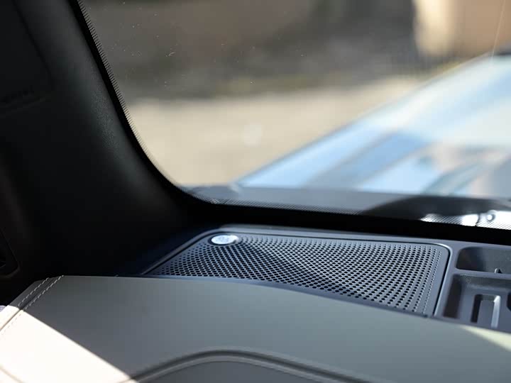 Фото 23 - Ford Bronco