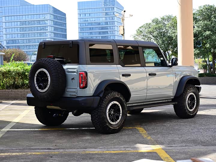 Фото 5 - Ford Bronco