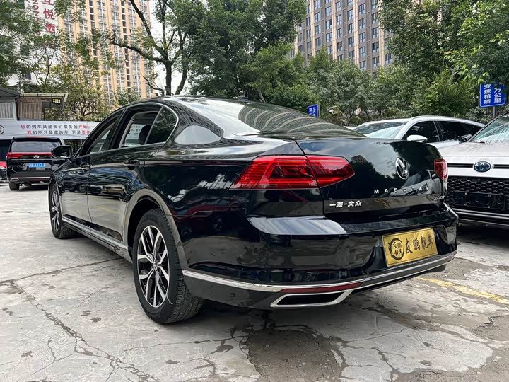 Фото 19 - Volkswagen Magotan