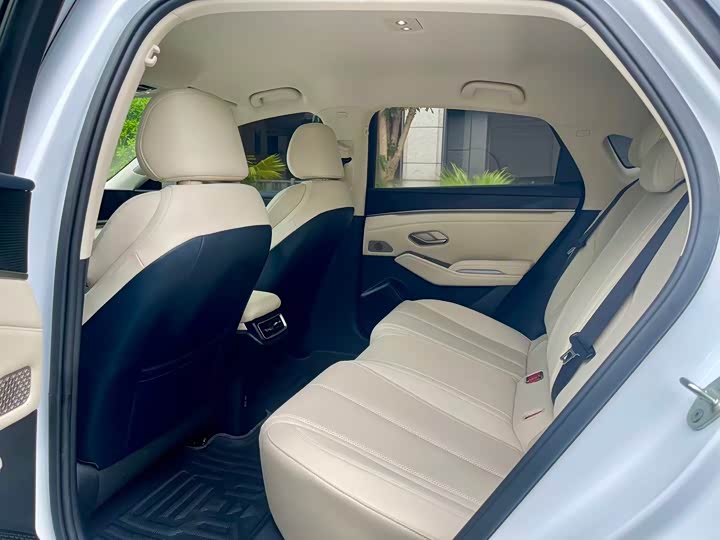 Фото 4 - BYD Qin L