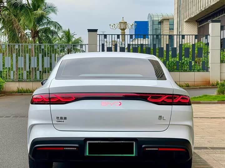 Фото 6 - BYD Qin L