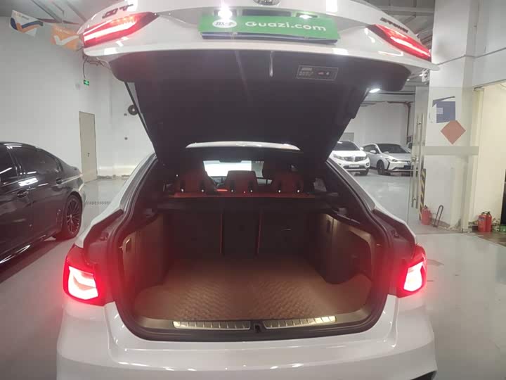 Фото 9 - BMW 3 Series GT