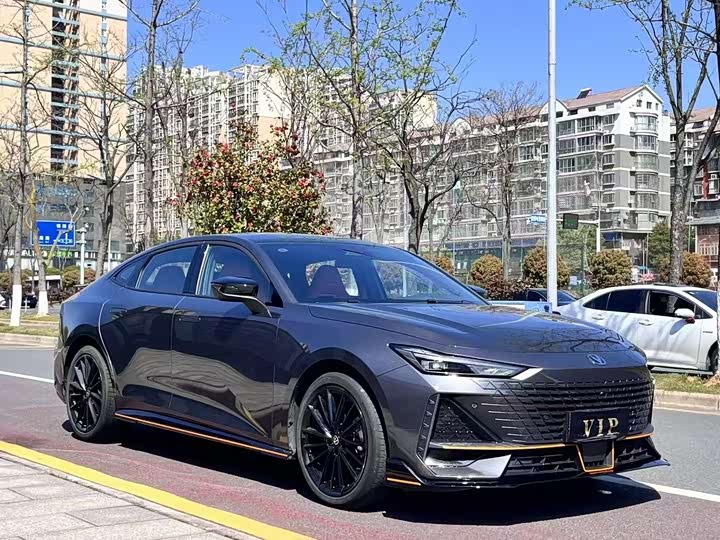 Фото 3 - Changan UNI-V