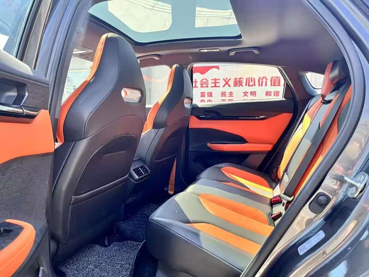 Фото 5 - Changan UNI-V