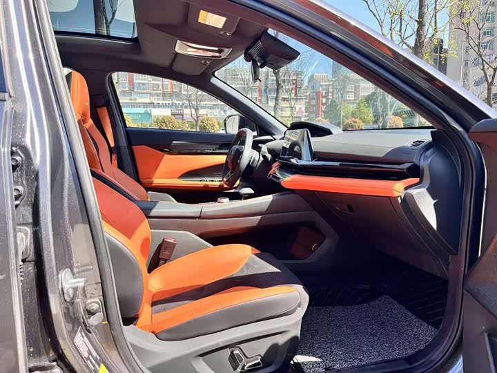 Фото 6 - Changan UNI-V