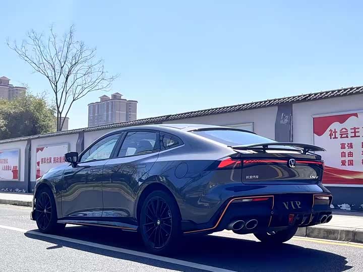 Фото 9 - Changan UNI-V