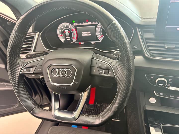 Фото 16 - Audi Q5L Sportback