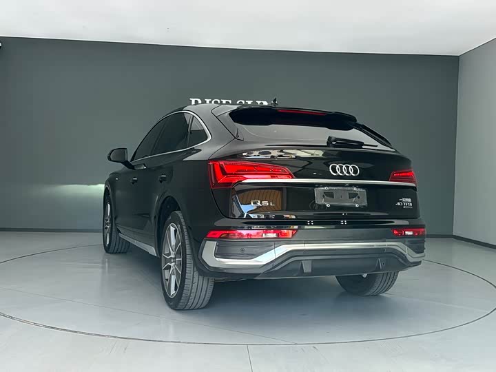 Фото 19 - Audi Q5L Sportback