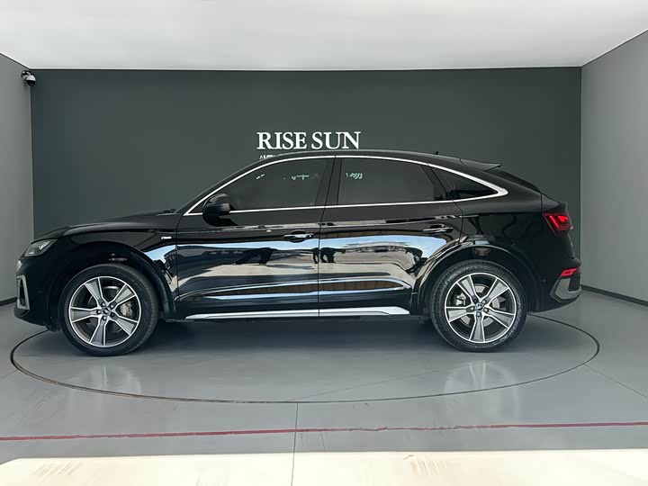 Фото 5 - Audi Q5L Sportback