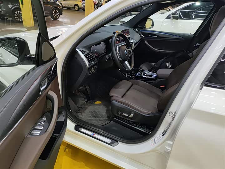 Фото 16 - BMW X3