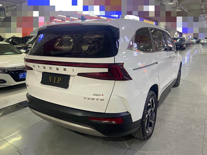 Фото 4 - Hyundai Custo