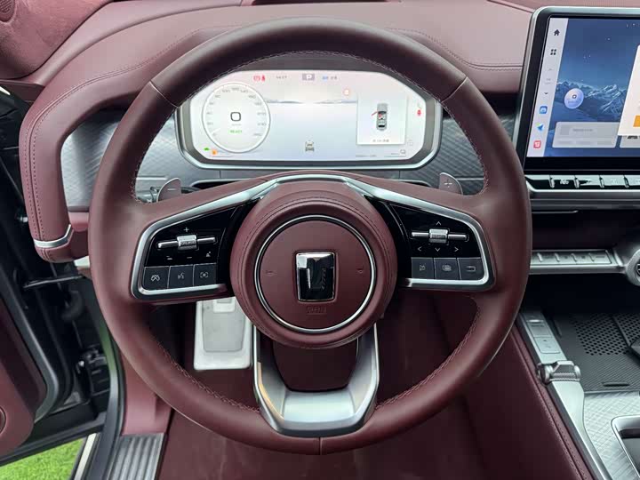 Фото 16 - Tank 700 Hybrid